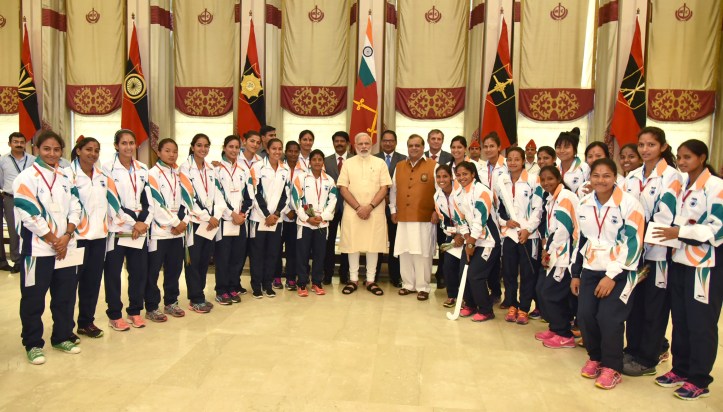 Prime_Minister_Narendra_Modi_meets_Indian_Contingent_for_Rio_Olympics